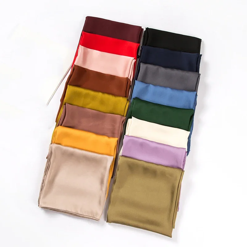 Scarf Silk Square - Атласный шарф для женщин, 70 см,