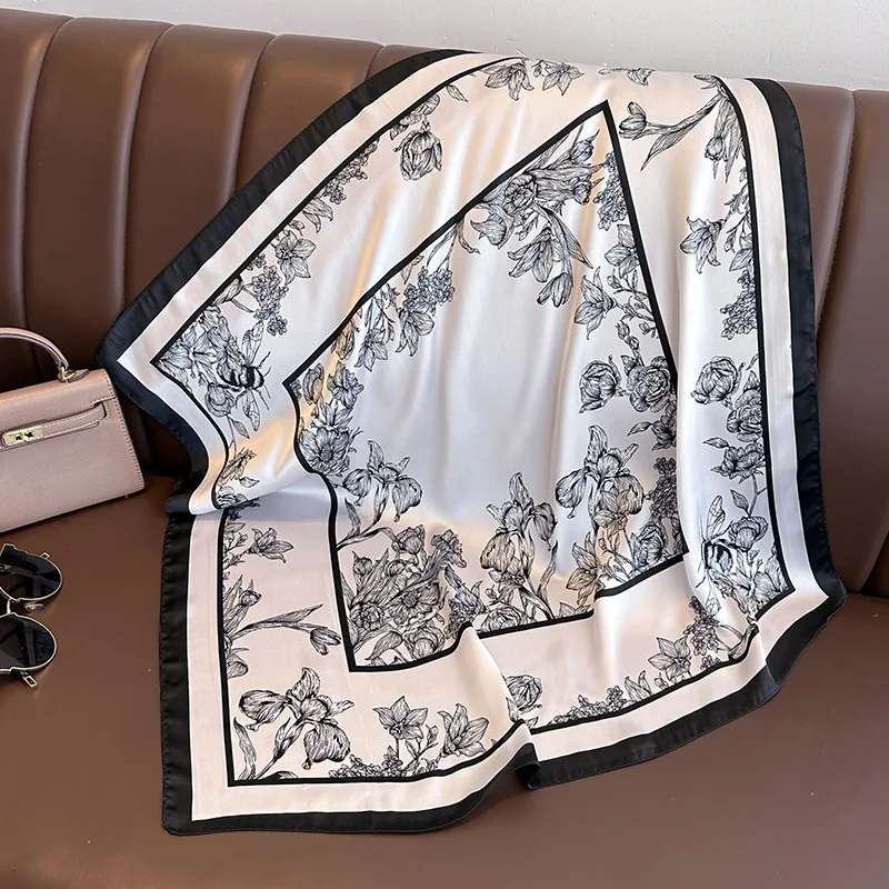 Роскошный шелковый квадратный  – обзор и цена Scarf Silk Square