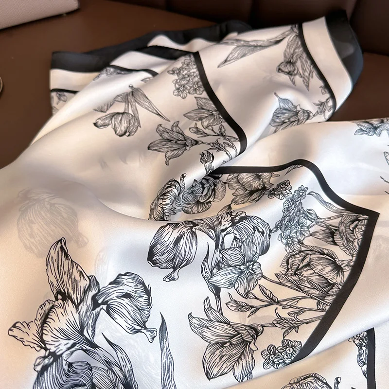 Роскошный шелковый квадратный  – обзор и цена Scarf Silk Square